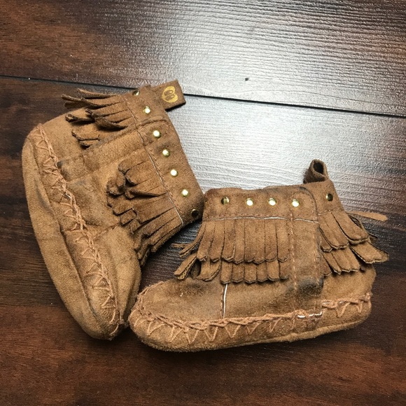 Baby Girl winter boot moccasin bundle - Picture 4 of 5